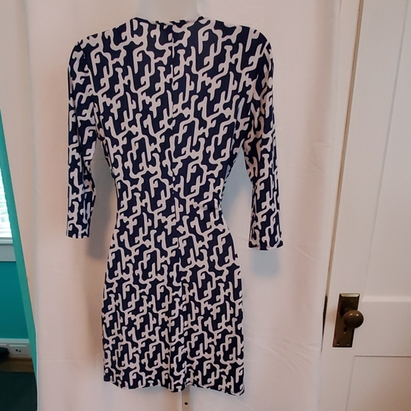 Dress - Picture 2 of 3